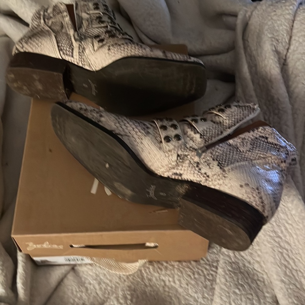 Zodiac Adele birch snake print ankle boot - Picture 2 of 2